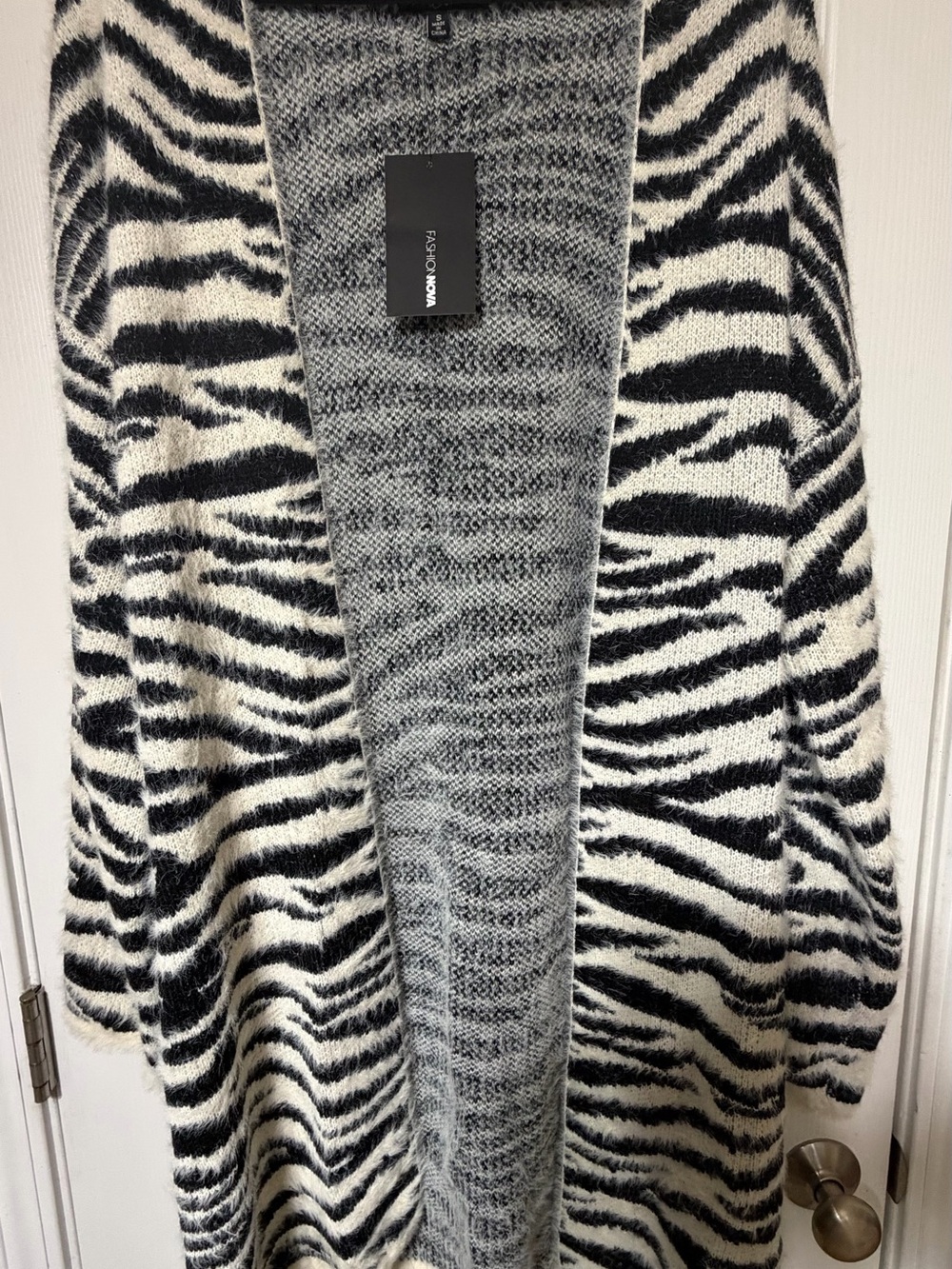 Fashion Nova - NWT - Black & Cream Zebra Print Open Cardigan - Size S